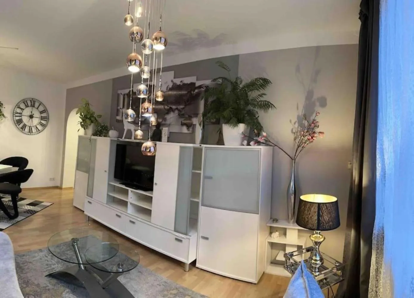 Wohnung 1 Mit 2 Schlafzimmern Und Terrasse غروسغماين
