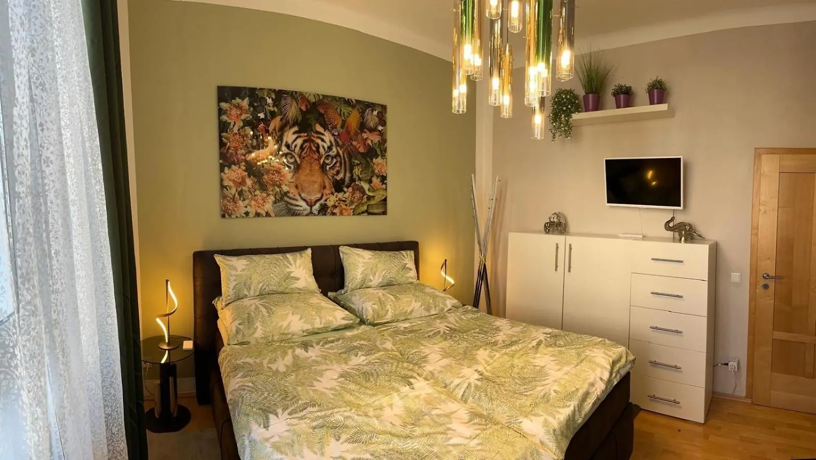 Wohnung 1 Mit 2 Schlafzimmern Und Terrasse غروسغماين شقة